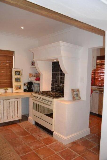 Petite France:luxury Thatched 4brcottage With Pool Villa *